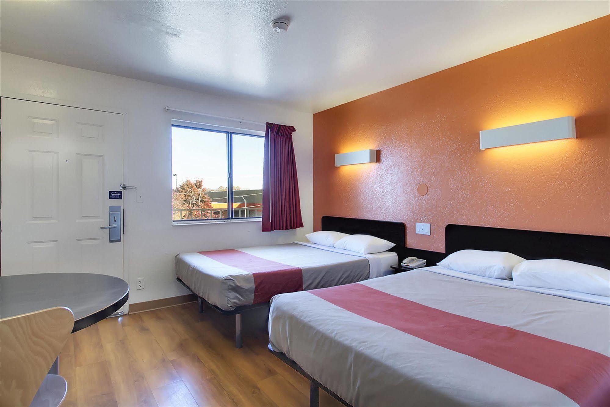 Motel 6-Capitol Heights, Md - Washington 라르고 외부 사진