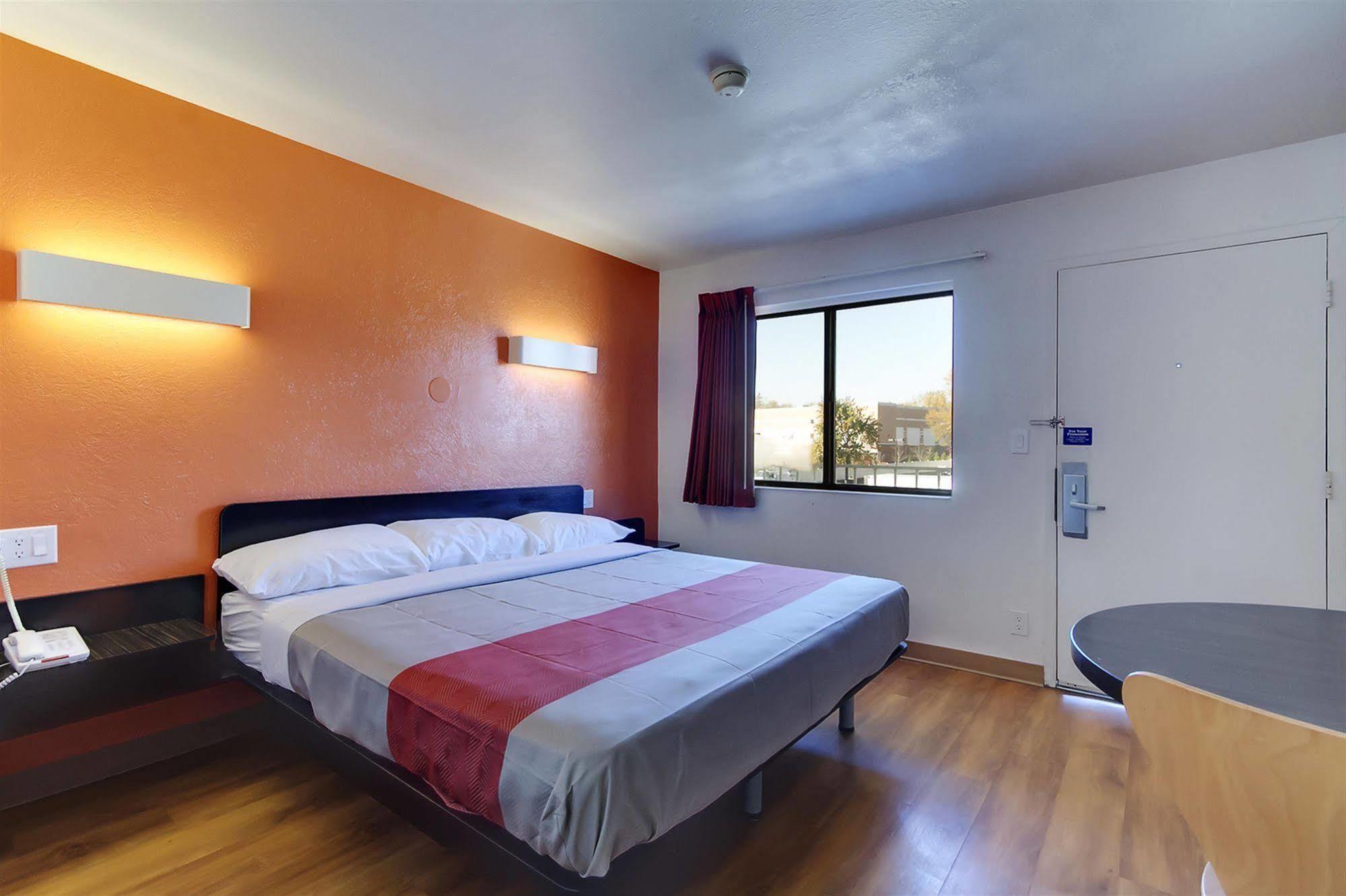 Motel 6-Capitol Heights, Md - Washington 라르고 외부 사진